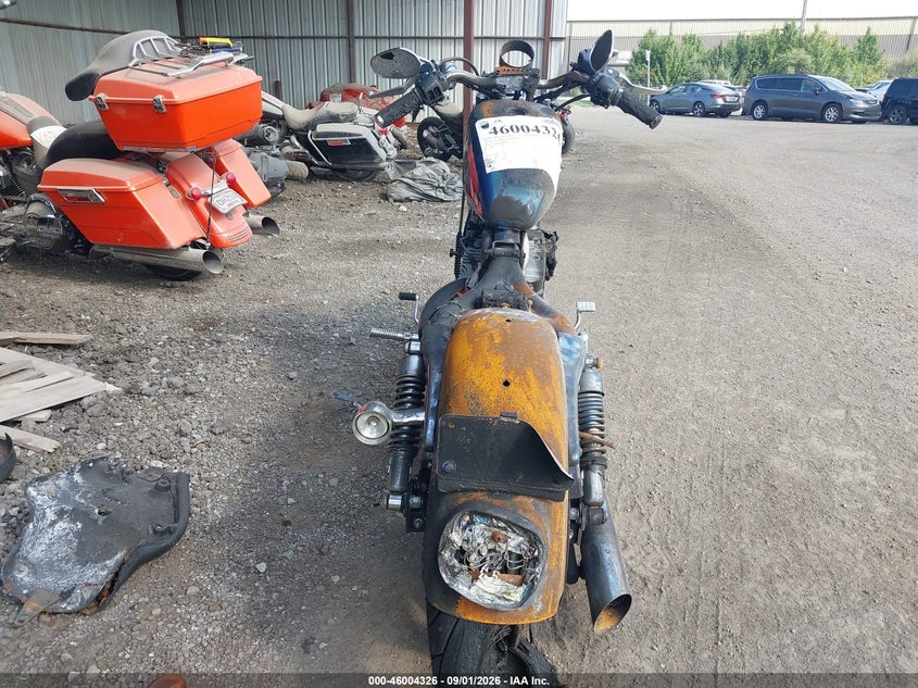 HARLEY-DAVIDSON XL883 2006