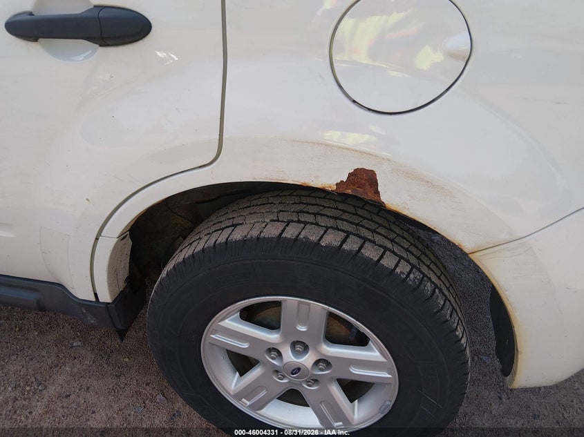 2011 FORD ESCAPE HYBRID auction photo 6