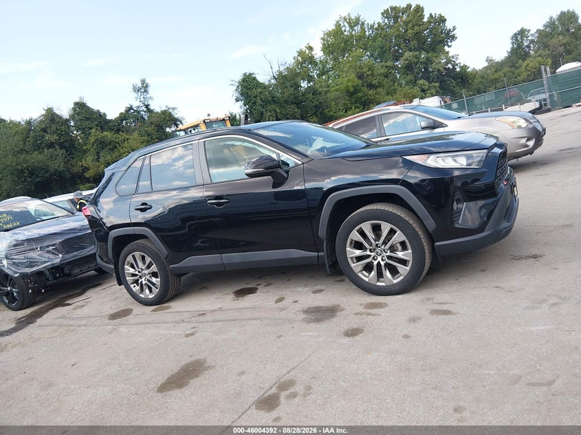 TOYOTA RAV4 - zdjęcie 13