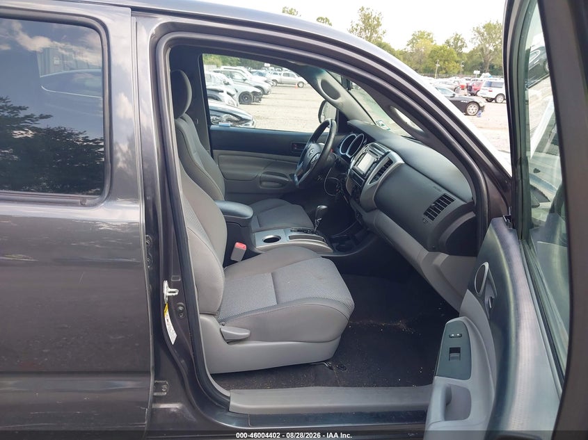 2015 TOYOTA TACOMA auction photo 5