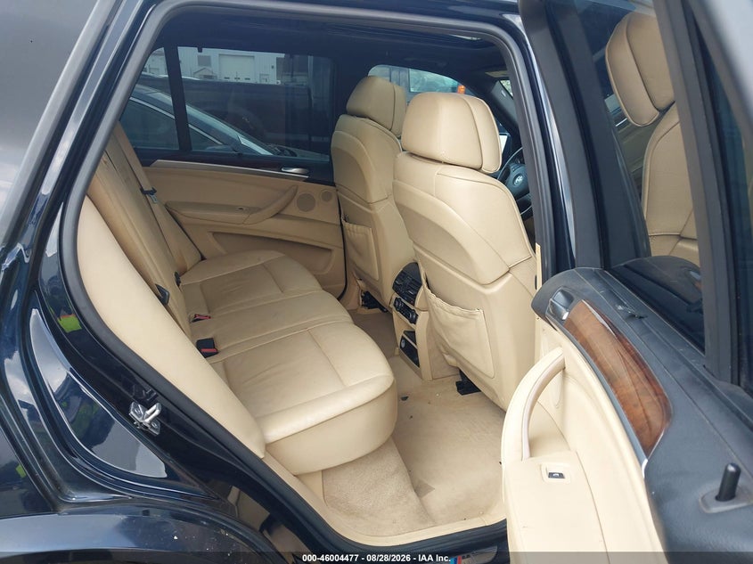2012 BMW X5 SPORT UTILITY VEHICLE 4.4L V-8 DI, DOHC, VVT, TURBO, PREMIUM , 400HP