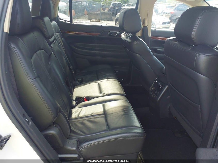 2018 LINCOLN MKT auction photo 8