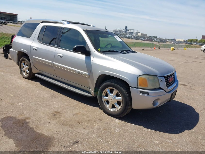 2004 GMC ENVOY XUV — zdjęcie z aukcji