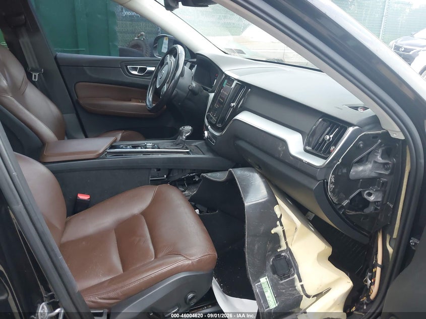 2018 VOLVO XC60 auction photo 5