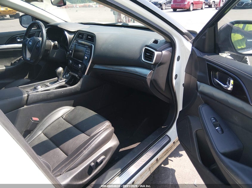 2019 NISSAN MAXIMA auction photo 5