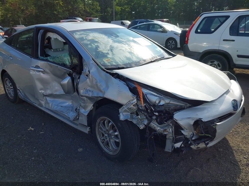 2018 TOYOTA PRIUS auction photo 6