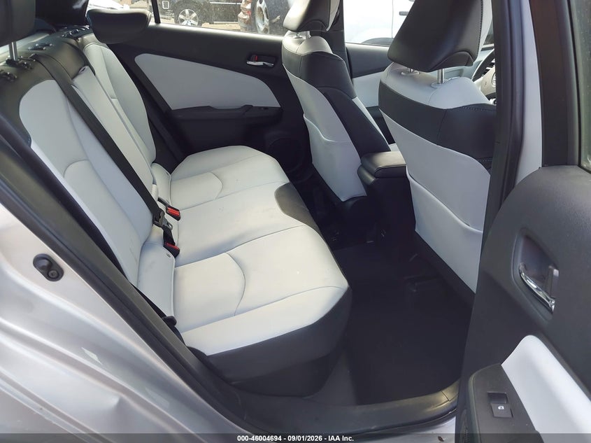 2018 TOYOTA PRIUS auction photo 8