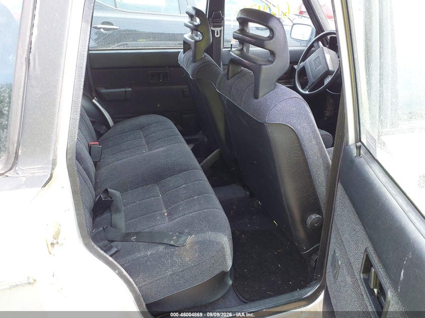 1993 VOLVO 240 auction photo 8