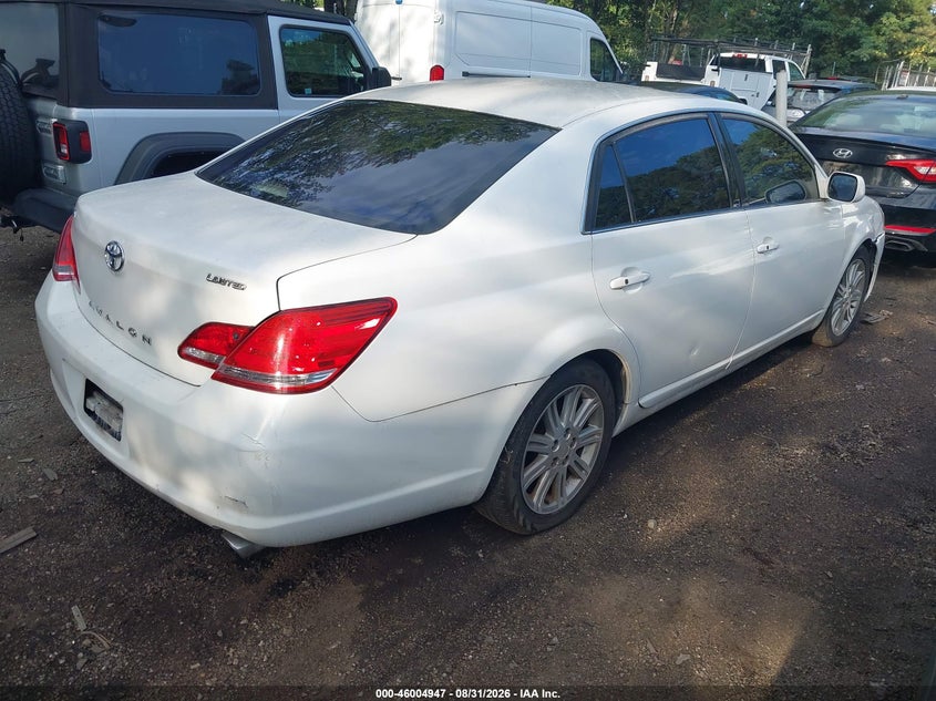 2005 TOYOTA AVALON auction photo 4