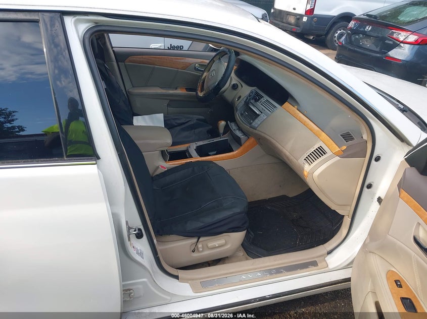 2005 TOYOTA AVALON auction photo 5