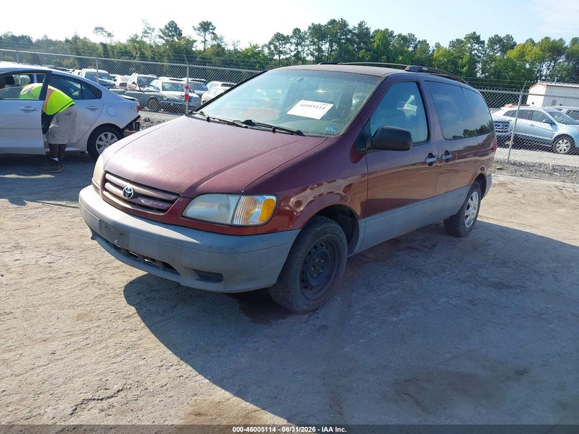2001 TOYOTA SIENNA auction photo 2