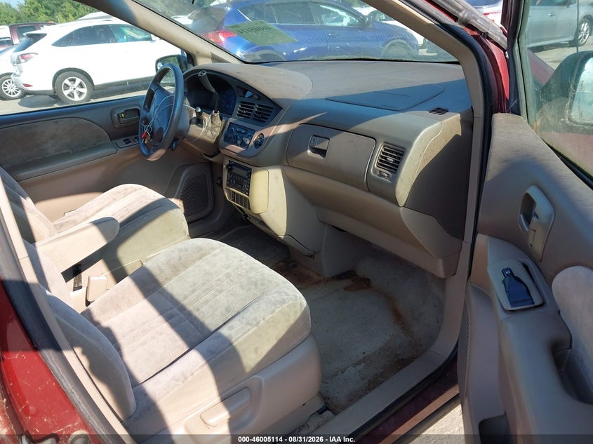 2001 TOYOTA SIENNA auction photo 5