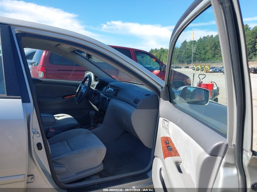 2004 TOYOTA COROLLA auction photo 5