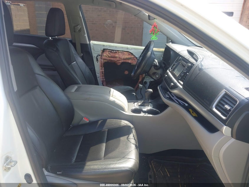 TOYOTA HIGHLANDER - zdjęcie 5