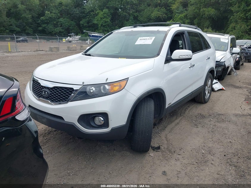 2013 KIA SORENTO auction photo 2