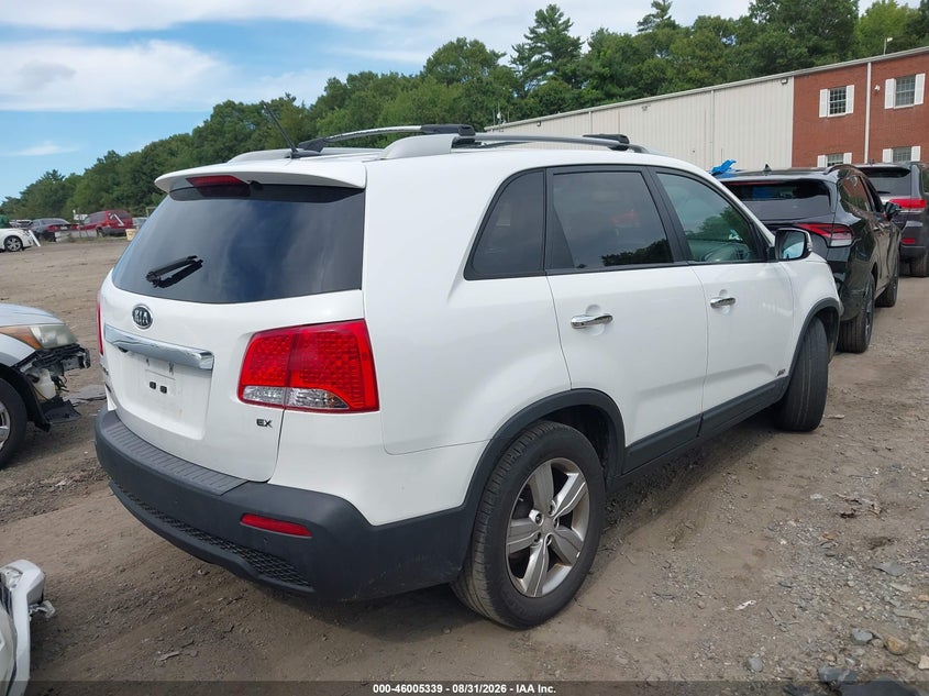 2013 KIA SORENTO auction photo 4
