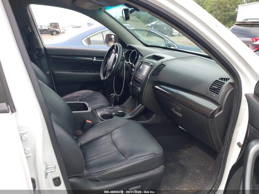 2013 KIA SORENTO auction photo 5