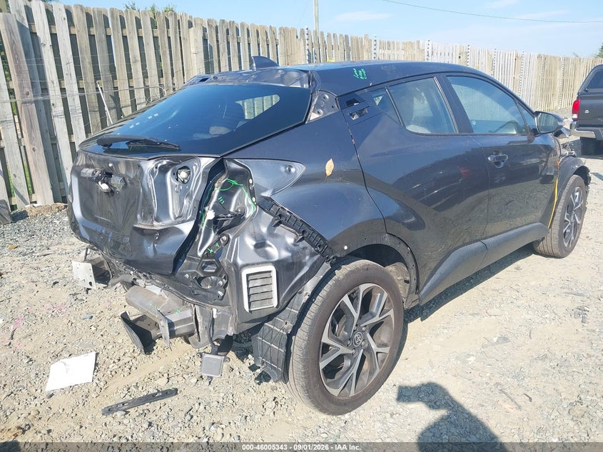 TOYOTA C-HR - zdjęcie 4