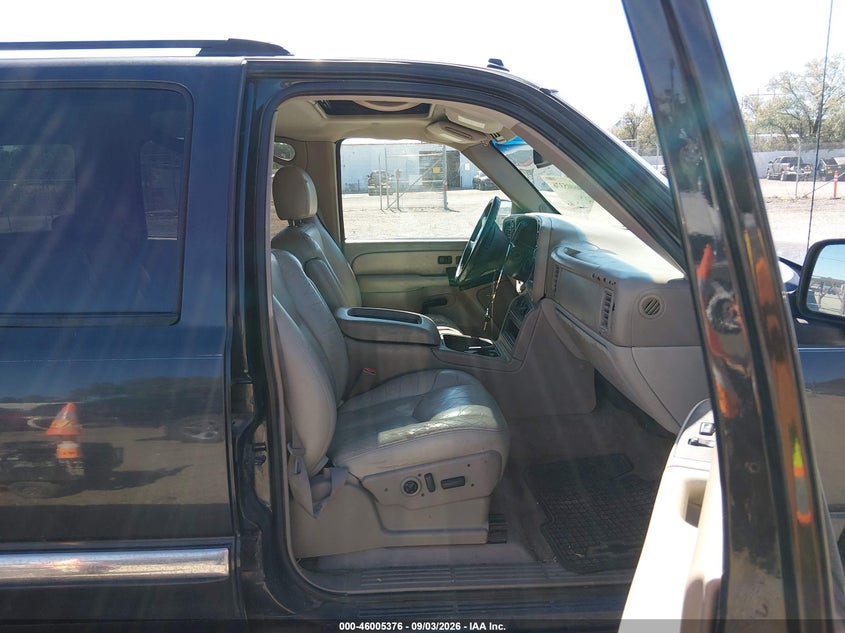 2003 GMC YUKON XL 1500 auction photo 5