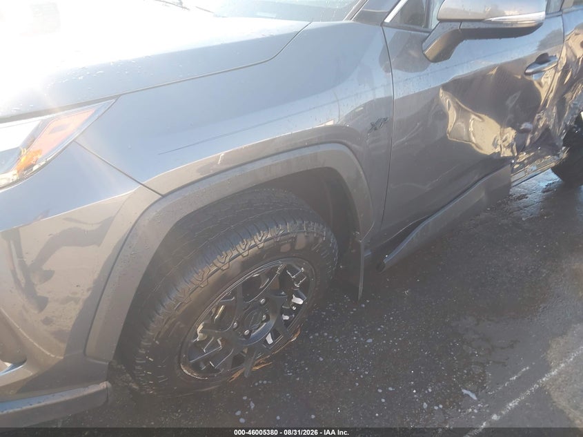 TOYOTA RAV4 - zdjęcie 18