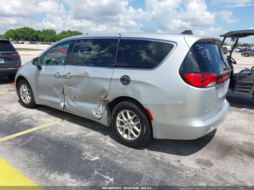 2023 CHRYSLER VOYAGER auction photo 3