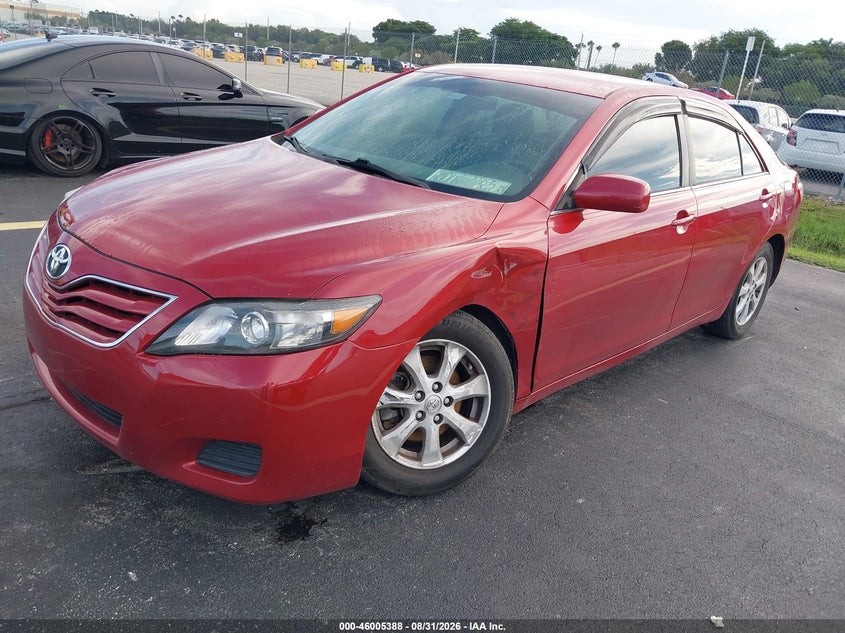 2011 Toyota Camry, Левый бок, IAAI, VIN 4T1BF3EK0BU119418 — фото 2