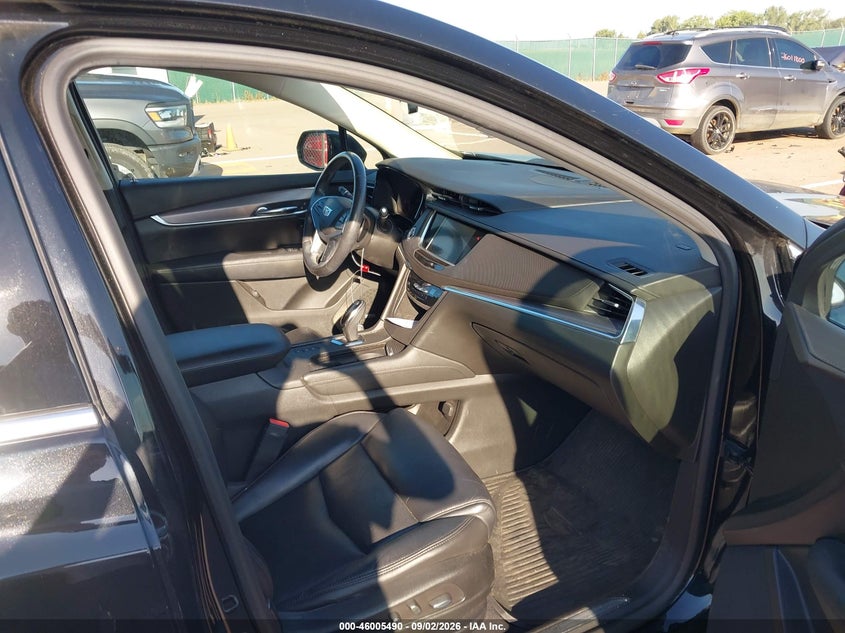CADILLAC XT5 - zdjęcie 5