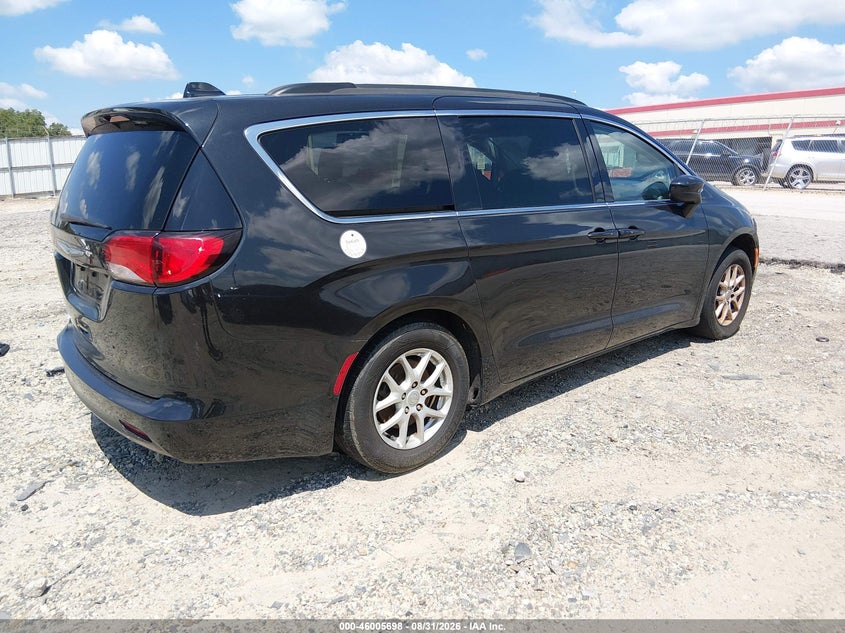 2020 CHRYSLER VOYAGER auction photo 4