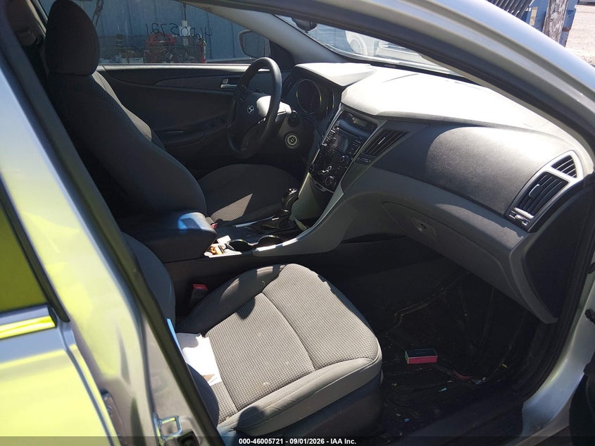 2013 HYUNDAI SONATA auction photo 5