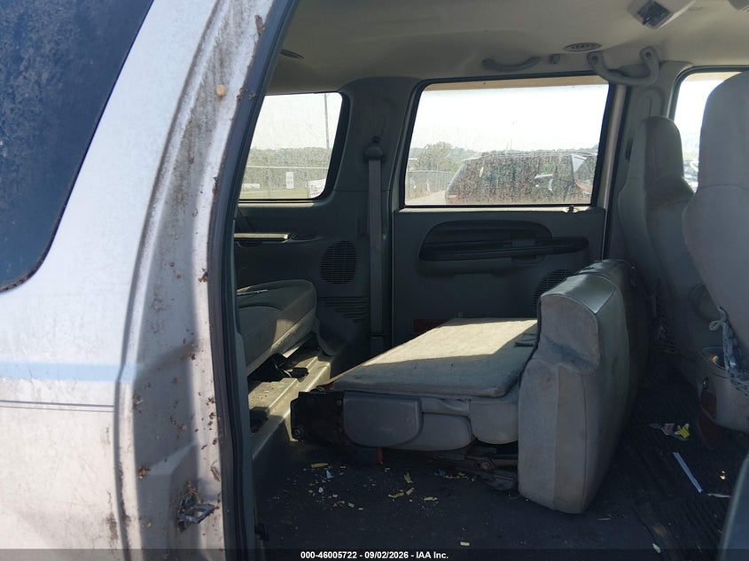 2005 FORD EXCURSION auction photo 8
