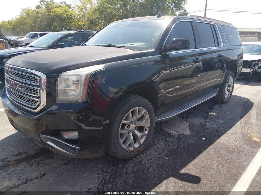 2015 GMC YUKON XL auction photo 2