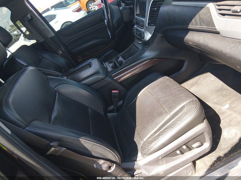 2015 GMC YUKON XL auction photo 5