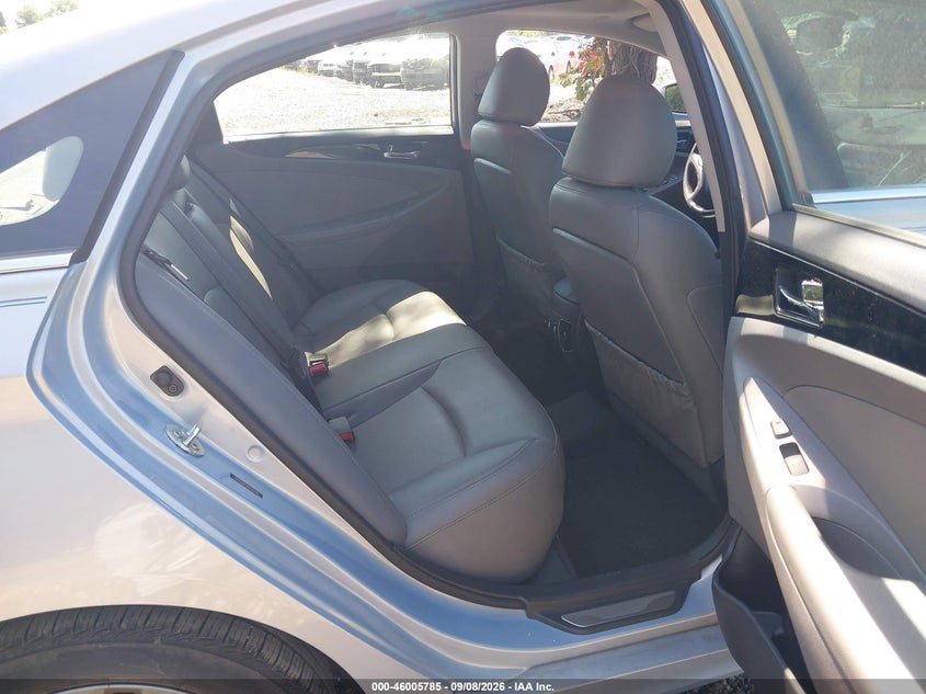 2013 HYUNDAI SONATA auction photo 8