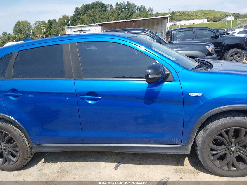 2019 MITSUBISHI OUTLANDER SPORT 2.0 LE · Фото 13