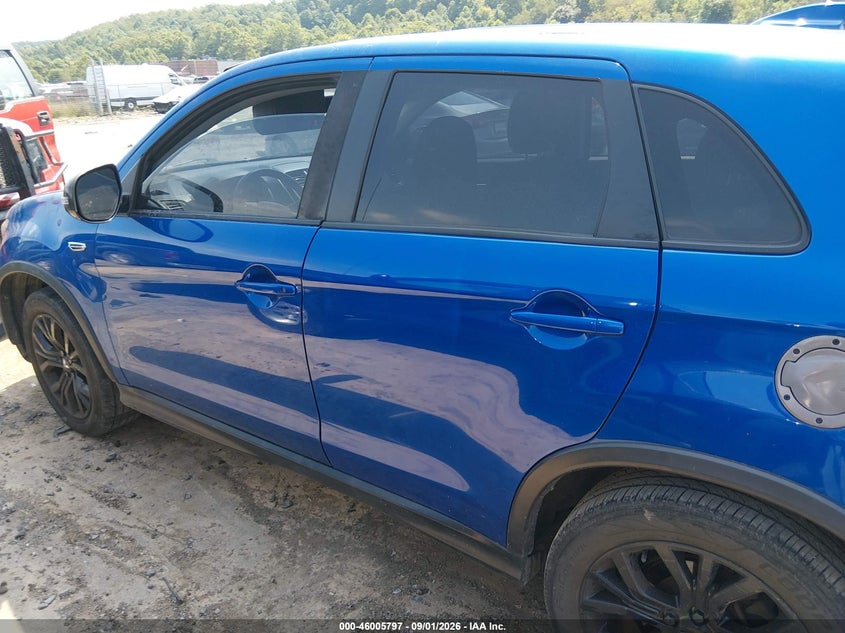 2019 MITSUBISHI OUTLANDER SPORT 2.0 LE · Фото 14