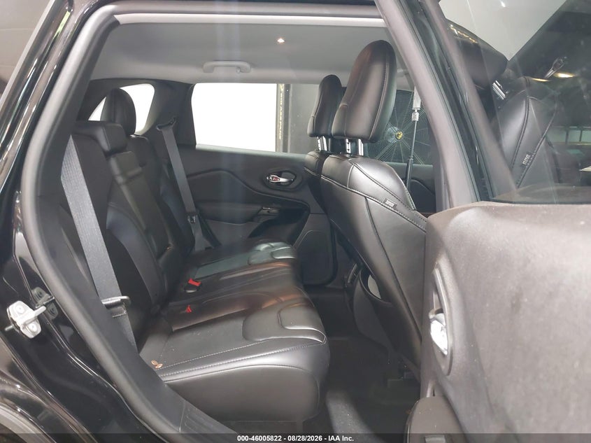 JEEP CHEROKEE 2019 VIN 1C4PJMLX6KD349252