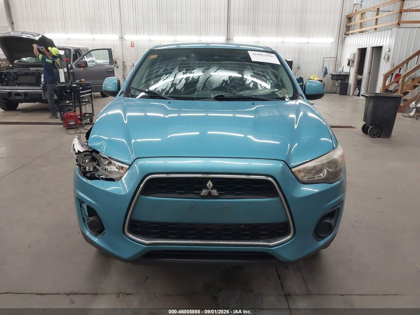 2014 MITSUBISHI OUTLANDER SPORT ES · Фото 12