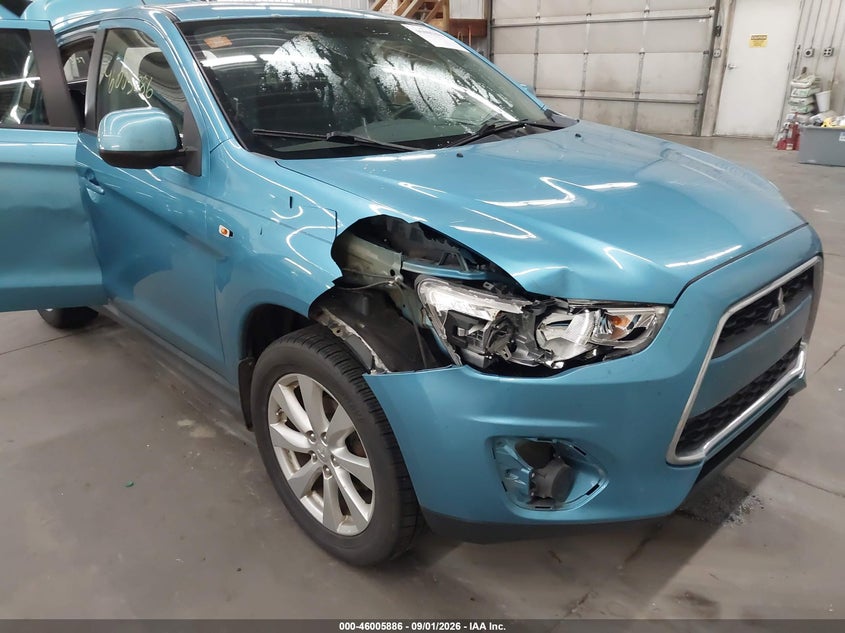 2014 MITSUBISHI OUTLANDER SPORT ES · Фото 6