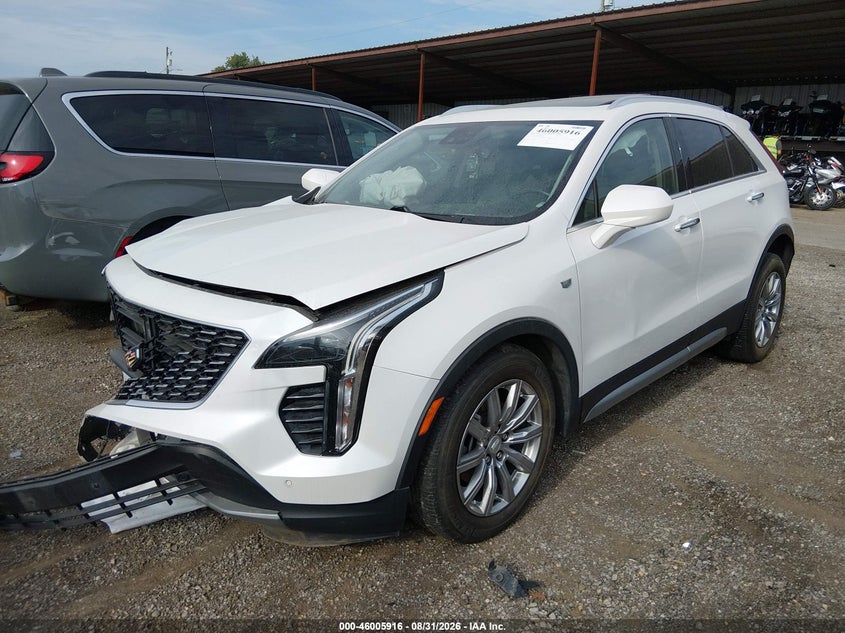2020 Cadillac XT4, Right Front, IAAI, VIN 1GYFZDR44LF101583 — photo 2