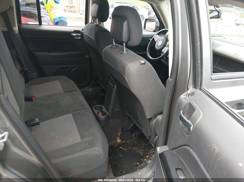 2013 JEEP PATRIOT LATITUDE · Photo 8