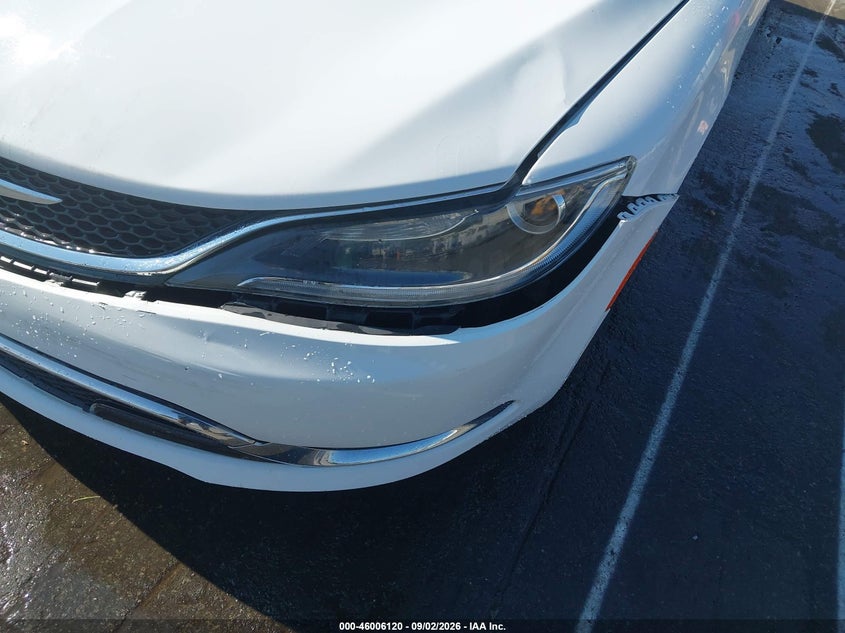 2015 CHRYSLER 200 C · Фото 17