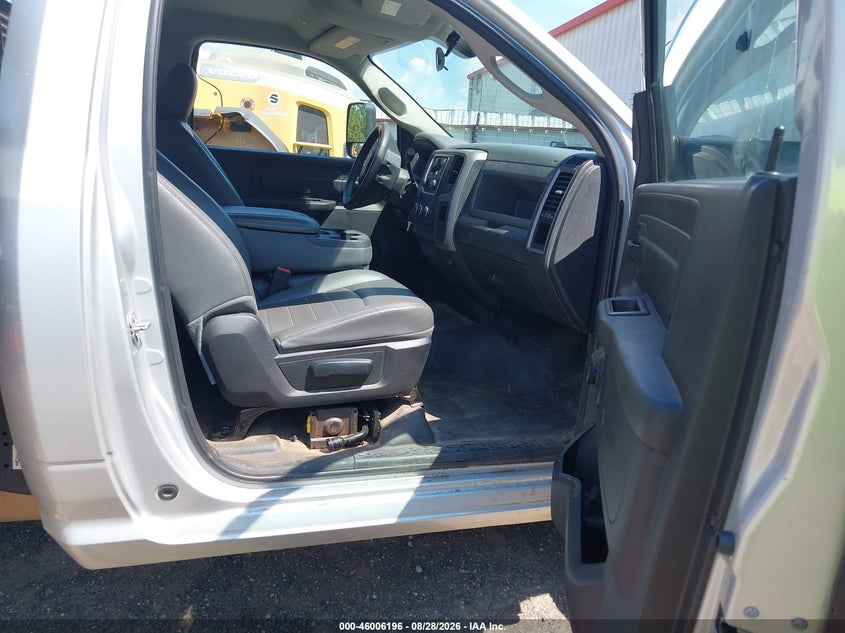 2018 RAM 3500 CHASSIS auction photo 5