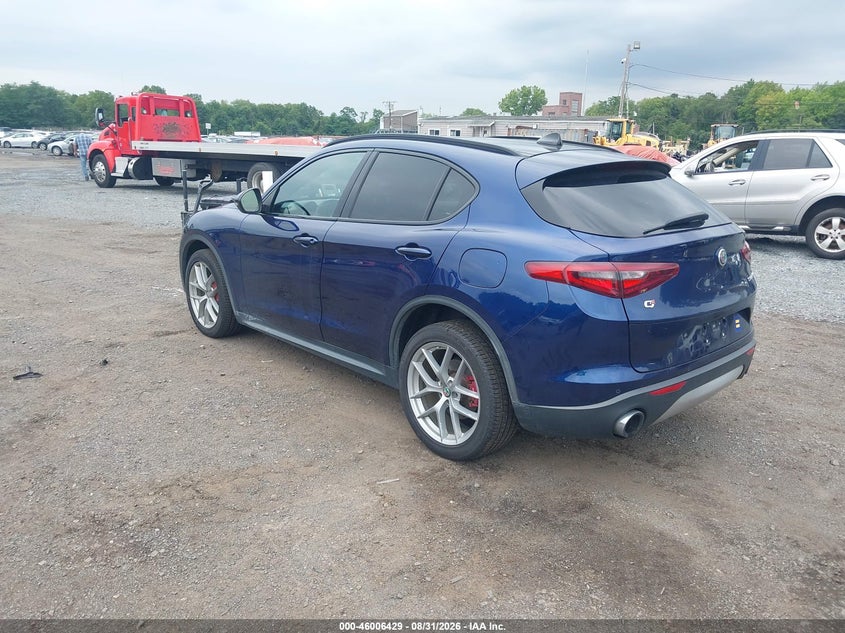 2018 ALFA ROMEO STELVIO auction photo 3