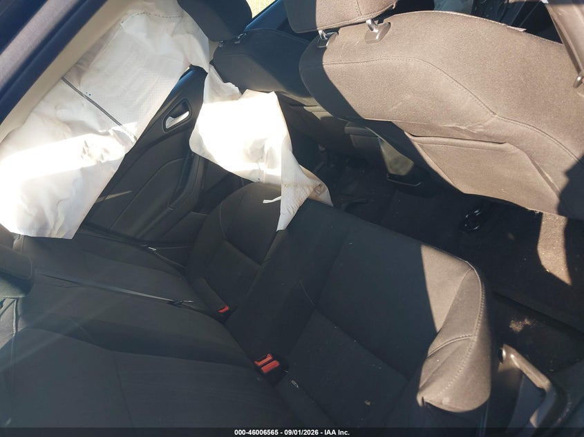 Фото 8 - FORD FOCUS