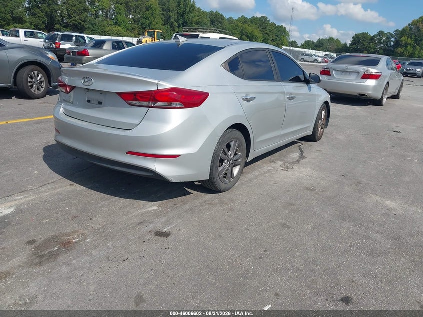 2017 HYUNDAI ELANTRA auction photo 4