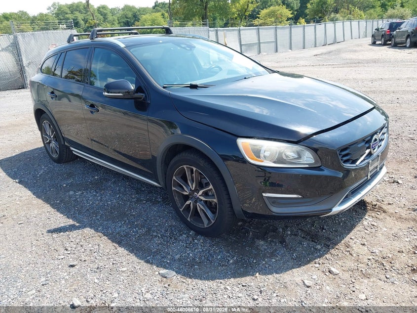 2015 VOLVO V60 CROSS COUNTRY auction photo 1
