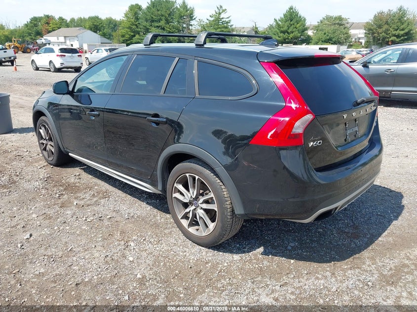2015 VOLVO V60 CROSS COUNTRY auction photo 3