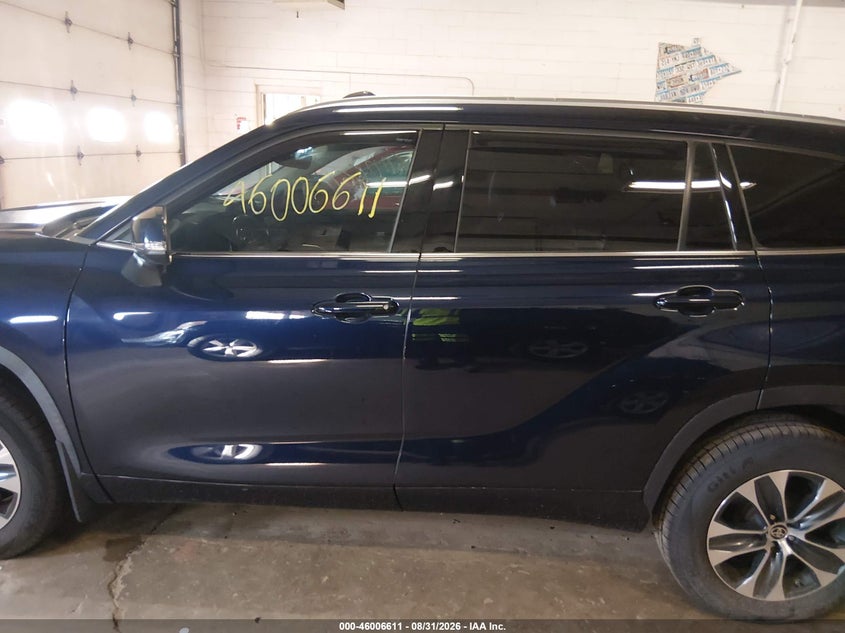 TOYOTA HIGHLANDER - zdjęcie 14