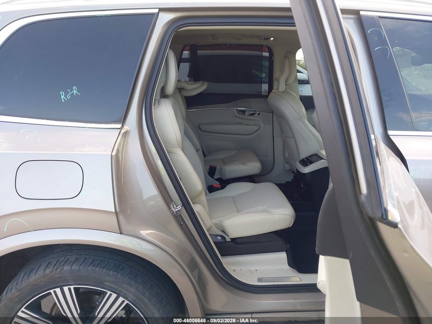 VOLVO XC90 - zdjęcie 8