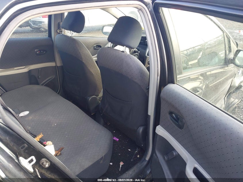 2009 TOYOTA YARIS auction photo 8